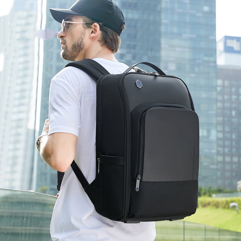 Mochila para ordenador de alta gama para hombre con gran capacidad.