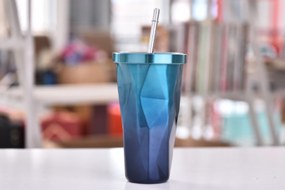 Vaso de acero inoxidable con aislamiento al vacío y color degradado