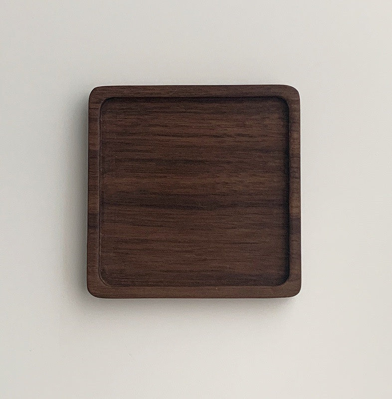 Posavasos de madera aislante de nogal japonés sin pintar